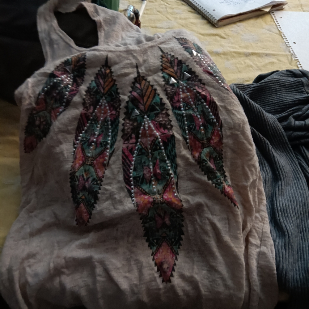 Tank top with feathers